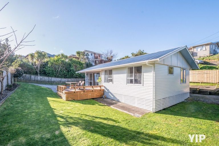Photo of property in 8 Cunliffe Street, Johnsonville, Wellington, 6037