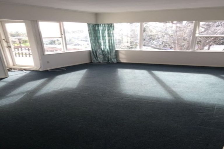 Photo of property in 13 Beswick Place, Birkdale, Auckland, 0626