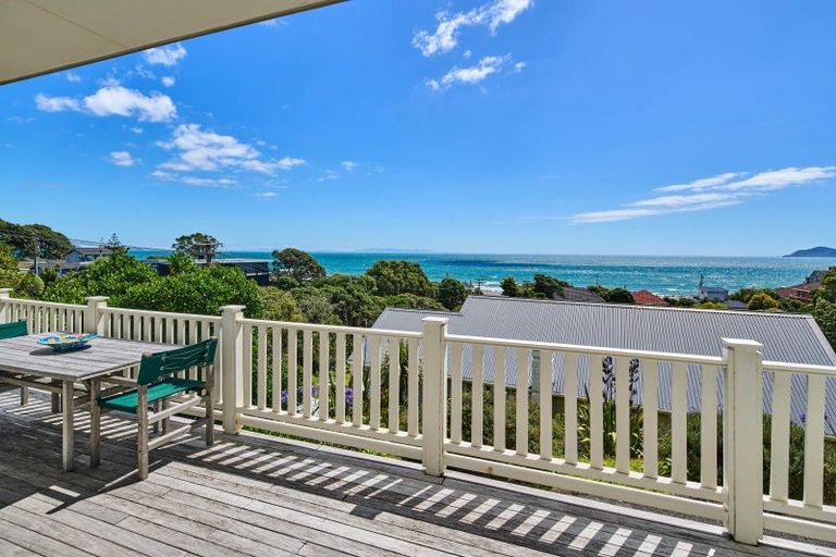 Photo of property in 15 Kainui Road, Raumati South, Paraparaumu, 5032