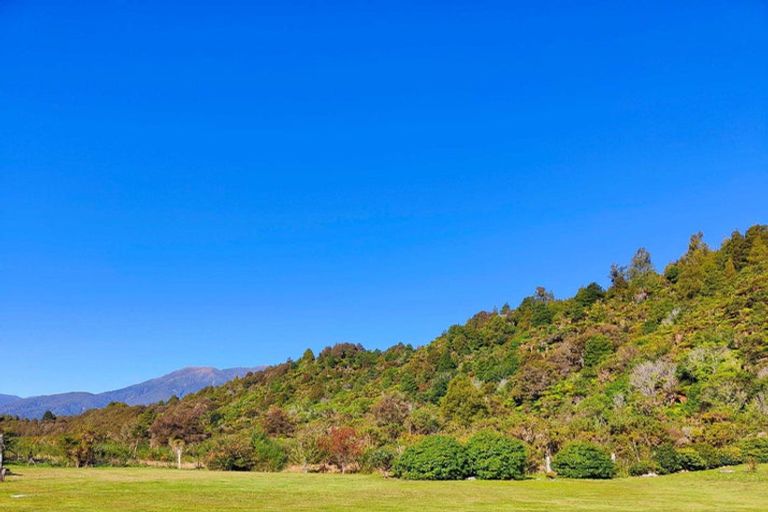 Photo of property in 670 Kumara-inchbonnie Road, Dunganville, Kumara, 7875