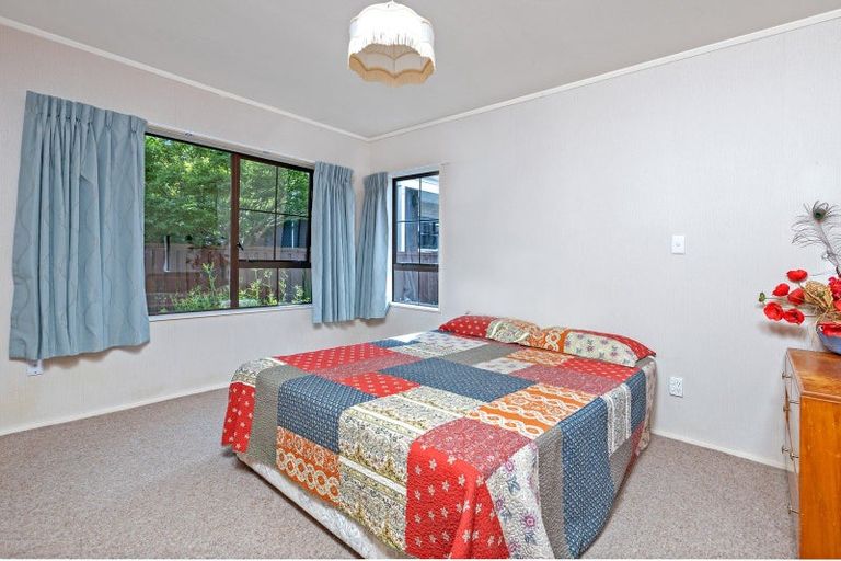 Photo of property in 12 Skipage Grove, Featherston, 5710