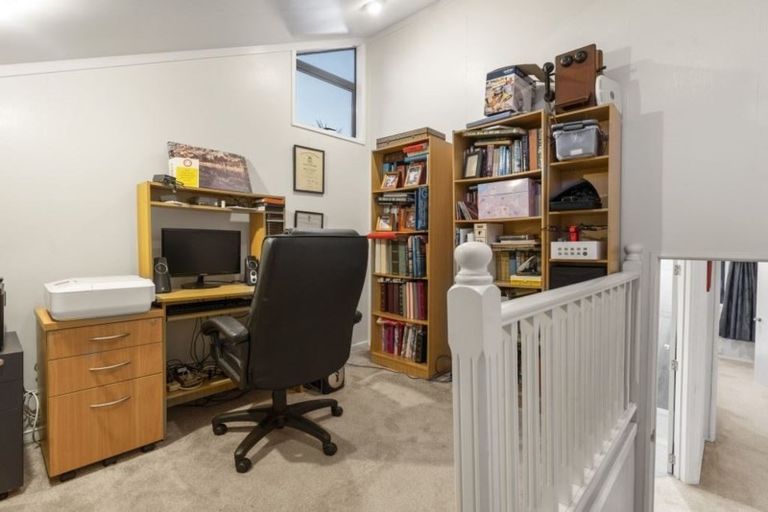 Photo of property in 14 David Beattie Place, Chatswood, Auckland, 0626