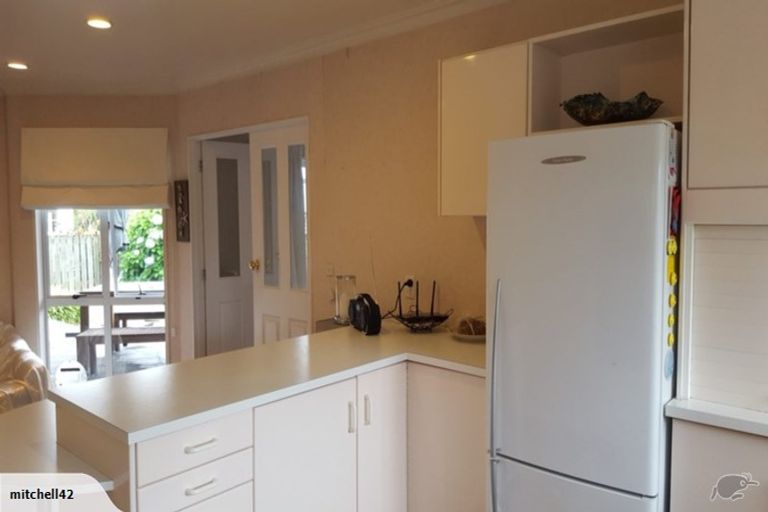 Photo of property in 12 Clare Street, Cambridge, 3434