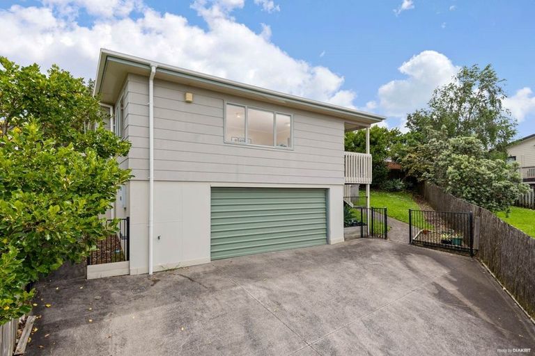 Photo of property in 2/36 Elizabeth Drive, West Harbour, Auckland, 0618