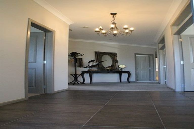 Photo of property in 5 Inverness Drive, Pyes Pa, Tauranga, 3112