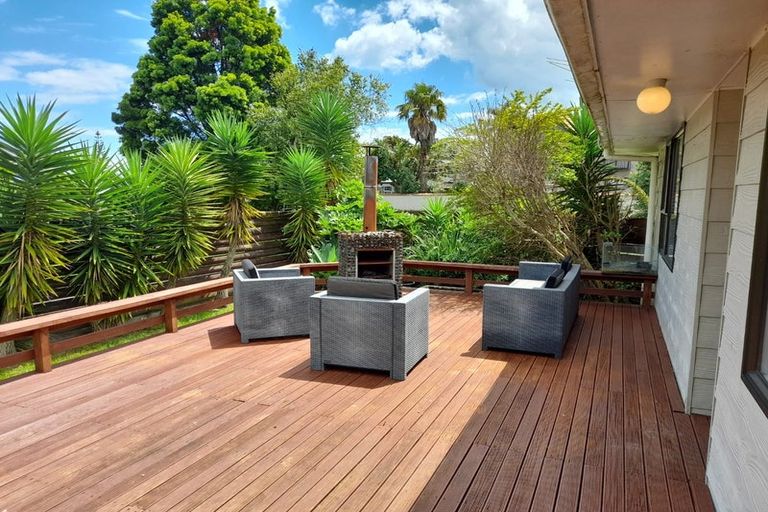 Photo of property in 22 Seaway Road, Clarks Beach, 2122