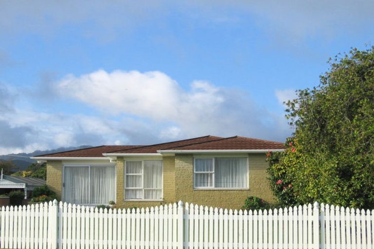 Photo of property in 26 Callender Terrace, Paraparaumu Beach, Paraparaumu, 5032