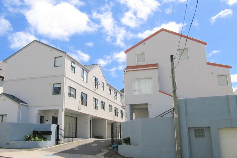 Photo of property in 4/142 Ghuznee Street, Te Aro, Wellington, 6011