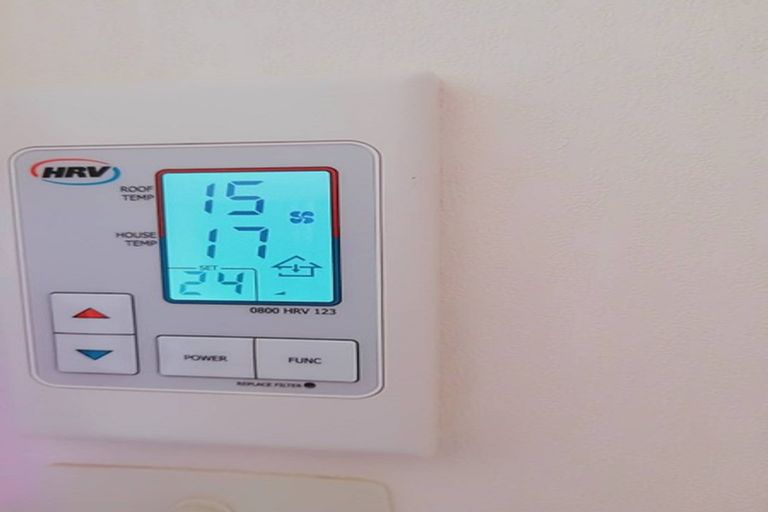 Photo of property in 24 Dianne Louise Drive, Half Moon Bay, Auckland, 2012