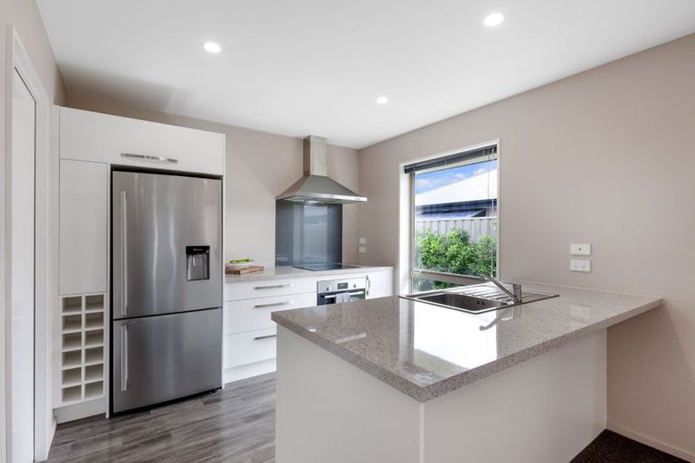 Photo of property in 10 Broadway Parade, Rolleston, 7615