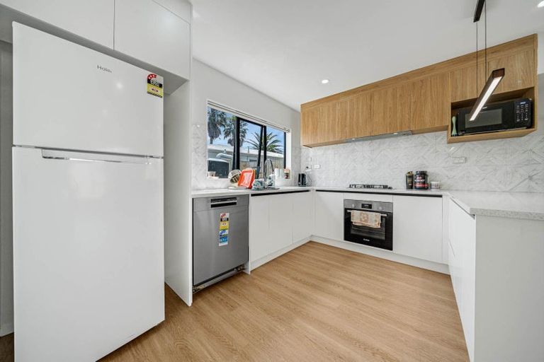 Photo of property in 70c Cargill Street, Papakura, 2110