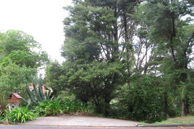 Photo of property in 93 Wood Bay Road, Titirangi, Auckland, 0604