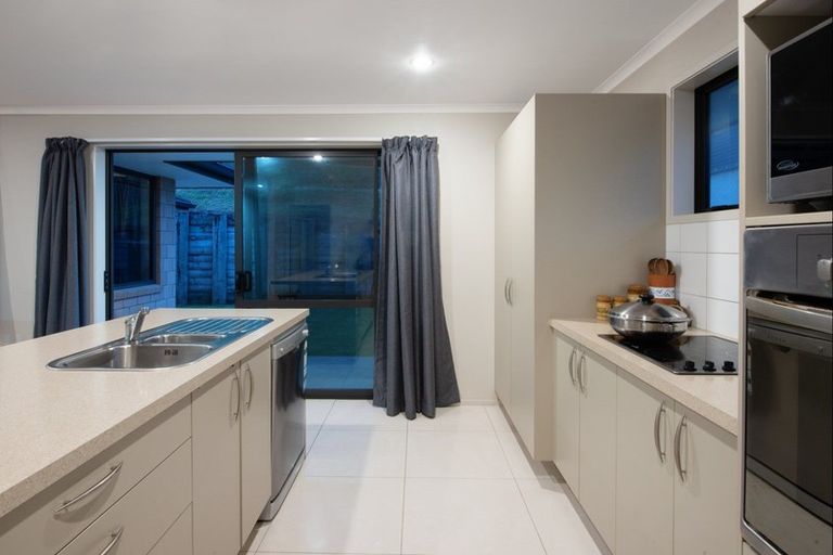 Photo of property in 10 Raptor Way, Welcome Bay, Tauranga, 3175