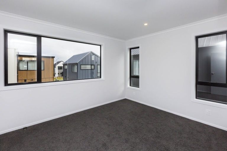 Photo of property in 10 Don Money Street, Wallaceville, Upper Hutt, 5018