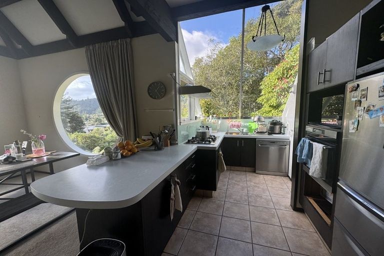 Photo of property in 454a Stokes Valley Road, Stokes Valley, Lower Hutt, 5019