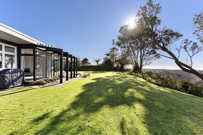 Photo of property in 11 Puketaha Road, Swanson, Auckland, 0816