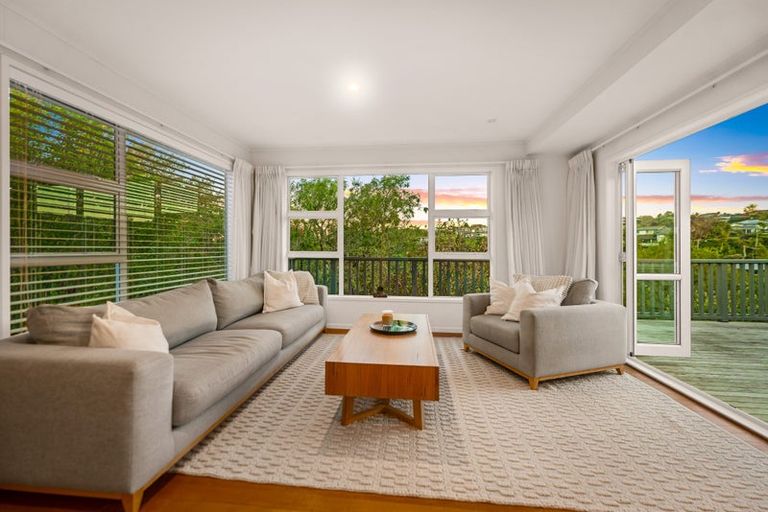 Photo of property in 40 Peter Terrace, Castor Bay, Auckland, 0620