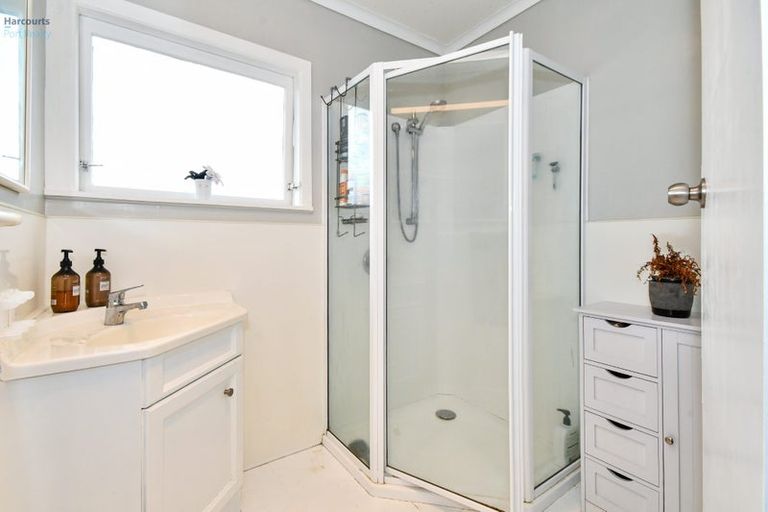 Photo of property in 182 Queen Street, Pukekohe, 2120