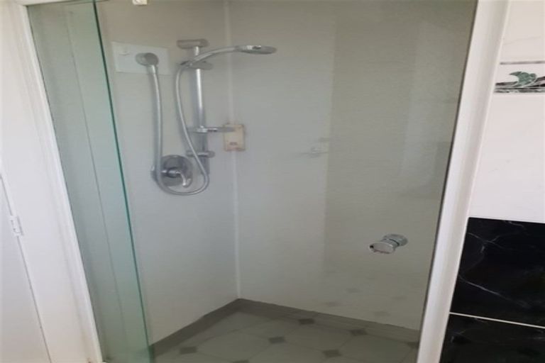 Photo of property in 32 Golf Links Road, Shirley, Christchurch, 8061