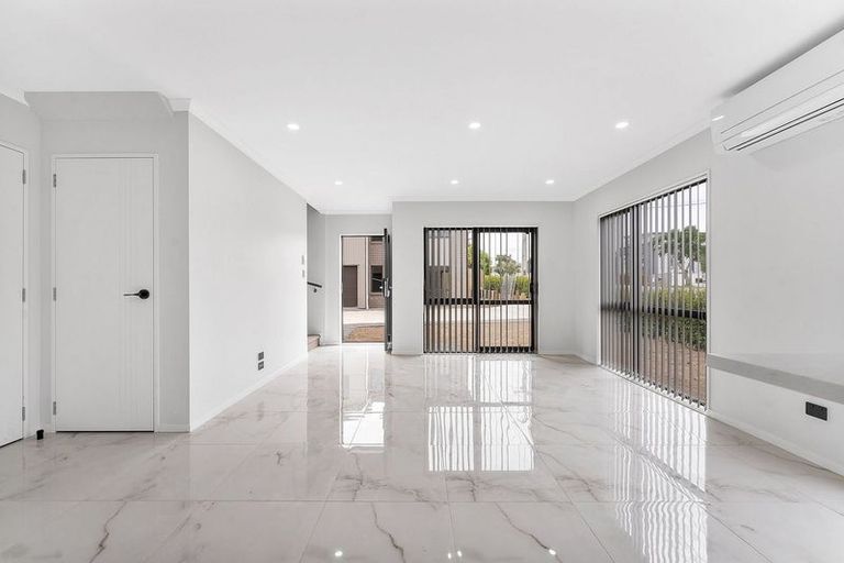 Photo of property in 147d Bucklands Beach Road, Bucklands Beach, Auckland, 2012