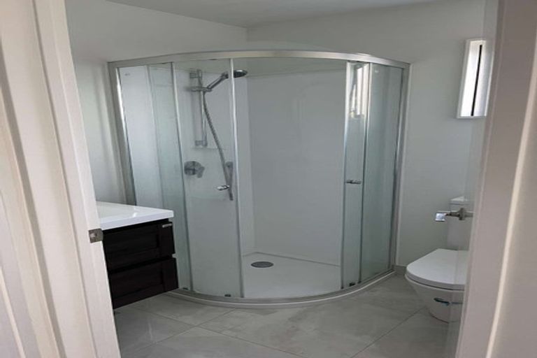 Photo of property in 130d Tiriwa Drive, Massey, Auckland, 0614