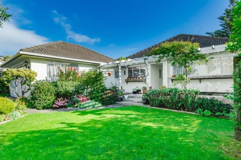 Photo of property in 129 Rosetta Road, Raumati South, Paraparaumu, 5032