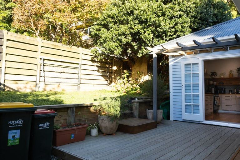 Photo of property in 265 Muritai Road, Eastbourne, Lower Hutt, 5013