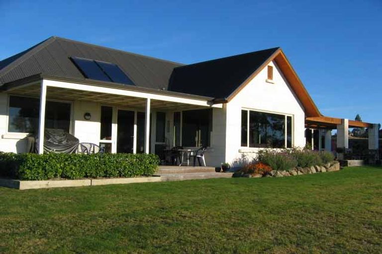 Photo of property in 77 Ribbonwood Road, Geraldine Downs, Geraldine, 7991