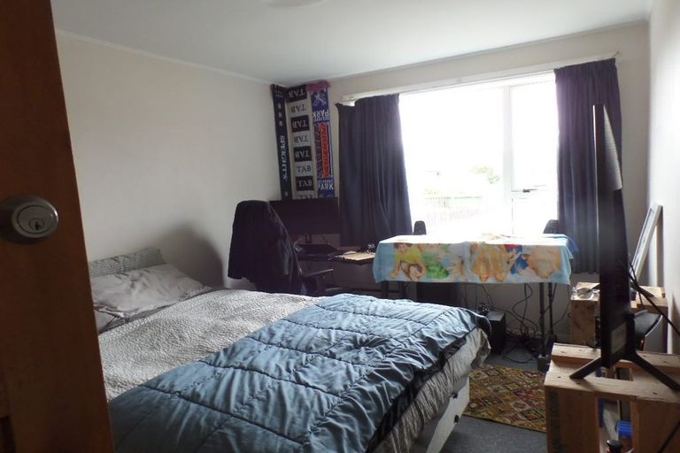Photo of property in 13 Broadbent Street, Riccarton, Christchurch, 8041