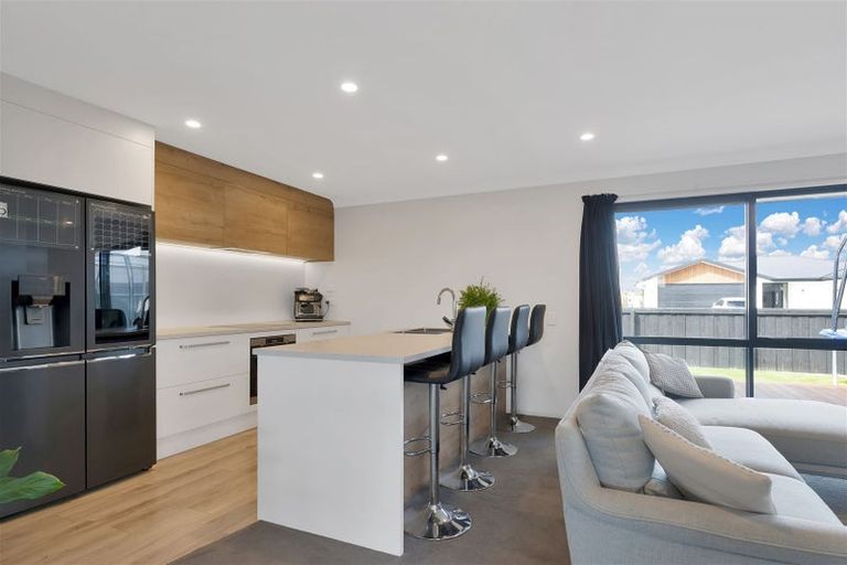 Photo of property in 10 Hapua Lane, Pegasus, 7612