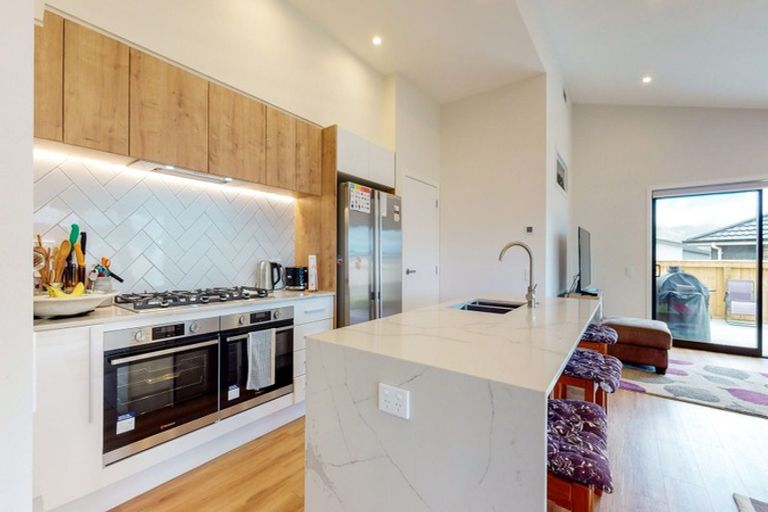 Photo of property in 23 Queen Charlotte Drive, Aotea, Porirua, 5024