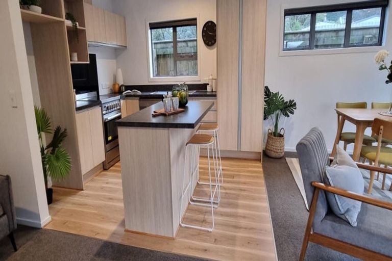 Photo of property in 25c Wainuiomata Road, Wainuiomata, Lower Hutt, 5014