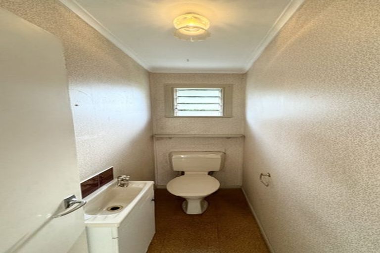 Photo of property in 7 Lyford Crescent, Sunnynook, Auckland, 0620