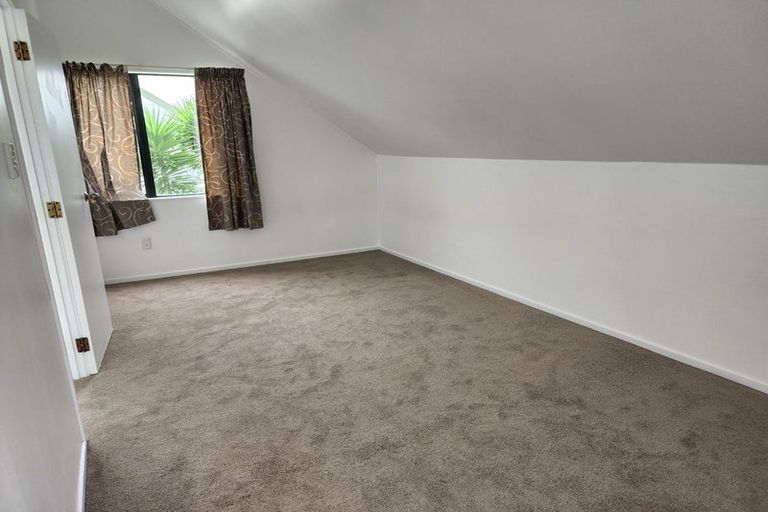 Photo of property in 26 Barneys Farm Road, Clendon Park, Auckland, 2103