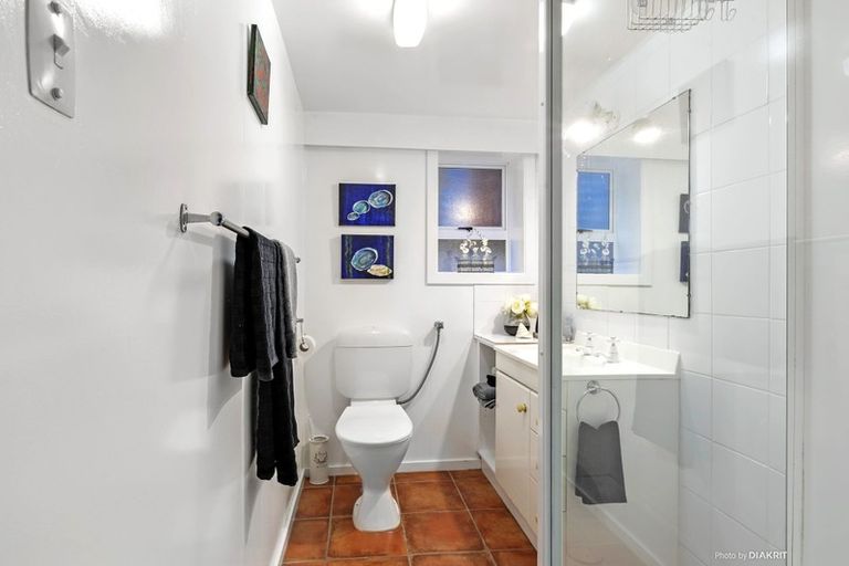 Photo of property in 283 Karaka Bay Road, Karaka Bays, Wellington, 6022