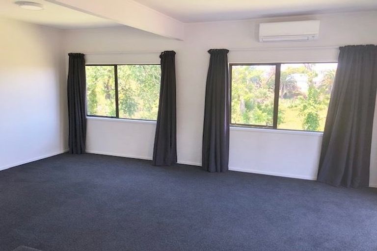 Photo of property in 2/5 Francis Street, Hauraki, Auckland, 0622