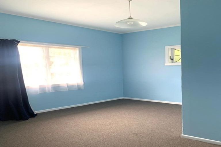 Photo of property in 322 Great South Road, Opaheke, Papakura, 2113
