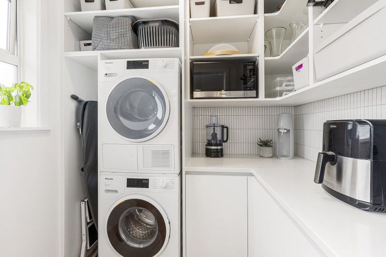 Photo of property in 29 Revans Street, Miramar, Wellington, 6022