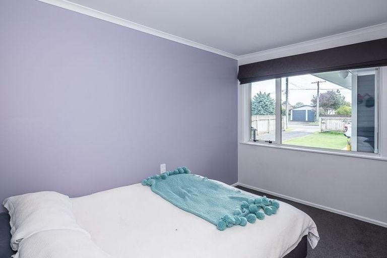 Photo of property in 2 Konini Grove, Raumati Beach, Paraparaumu, 5032