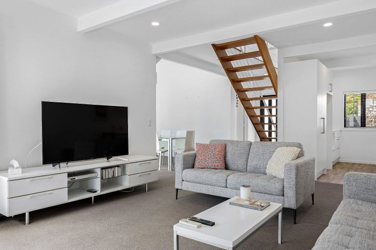 Photo of property in 10/140 Office Road, Merivale, Christchurch, 8014