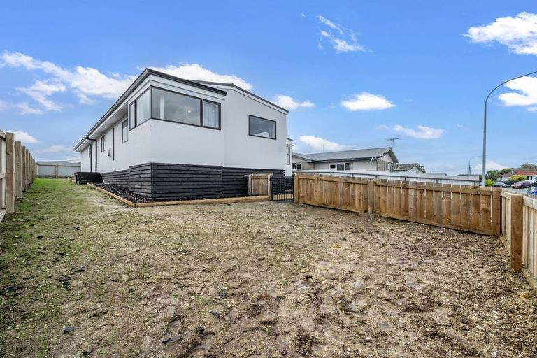 Photo of property in 57 Dunbeath Crescent, Kew, Invercargill, 9812