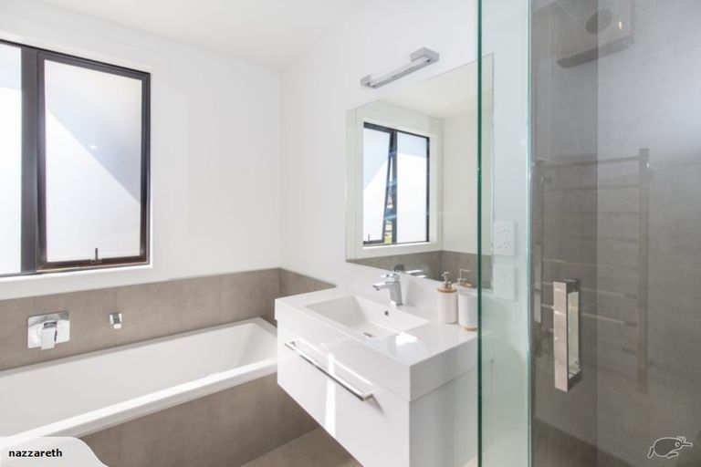 Photo of property in 22 Wabler Lane, Albert Town, Wanaka, 9305