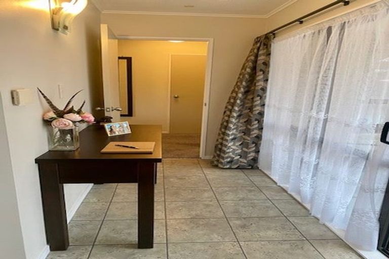 Photo of property in 165 Tait Drive, Greenmeadows, Napier, 4112