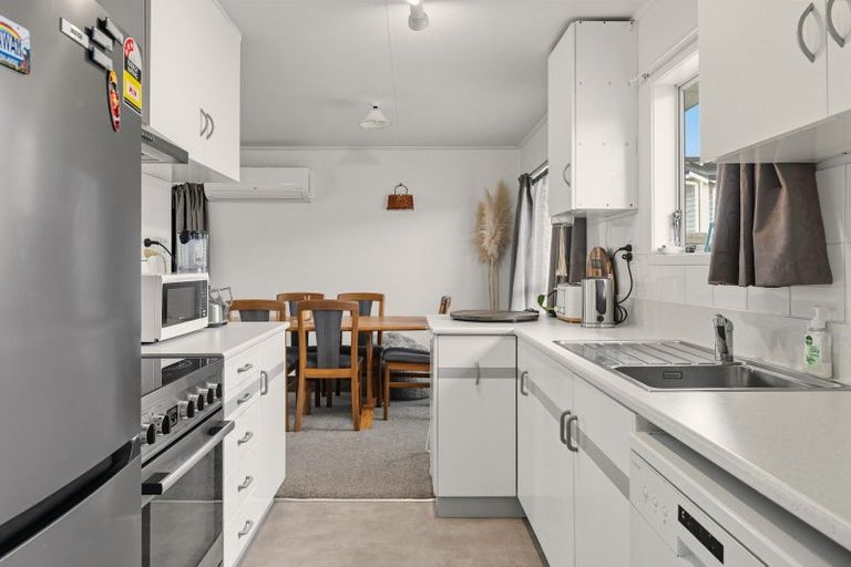 Photo of property in 1/1216 Papamoa Beach Road, Papamoa Beach, Papamoa, 3118