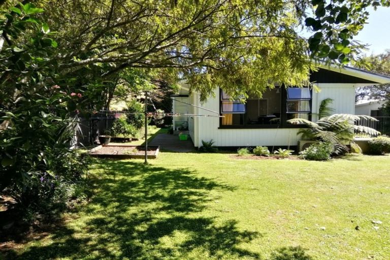Photo of property in 5 Kahikatea Street, Inglewood, 4330