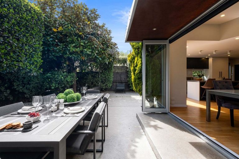 Photo of property in 51 Oxley Avenue, St Albans, Christchurch, 8014