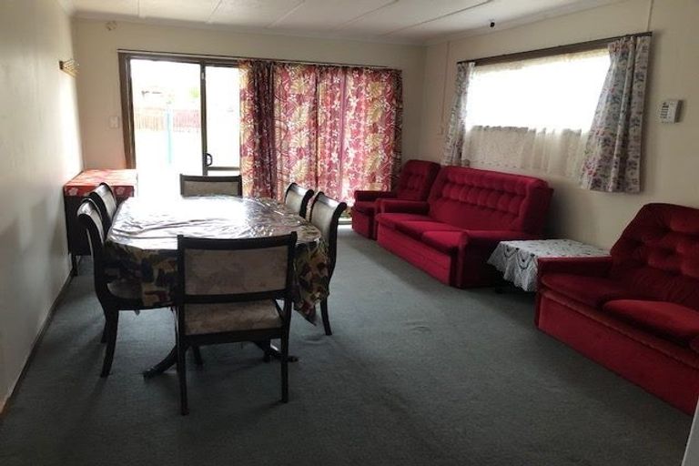 Photo of property in 14 Fairdale Avenue, Red Hill, Papakura, 2110