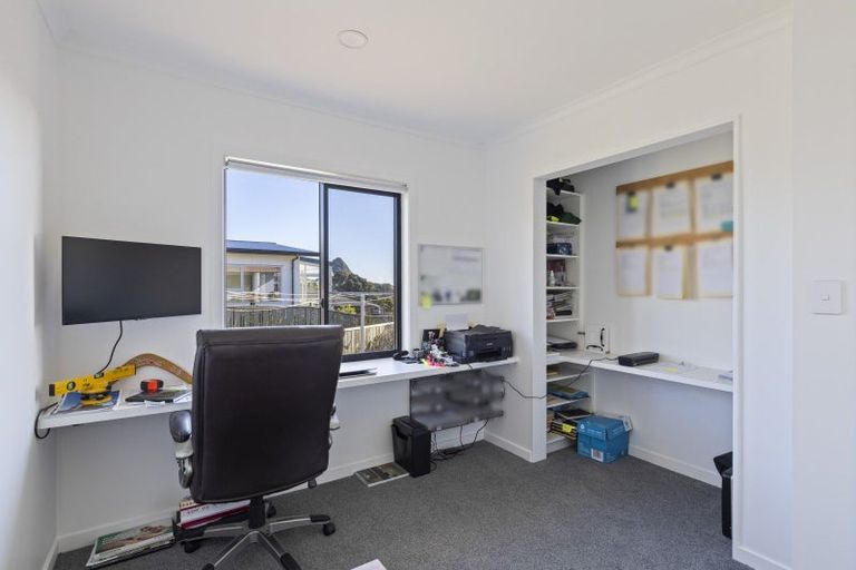 Photo of property in 23 Peace Avenue, Moturoa, New Plymouth, 4310