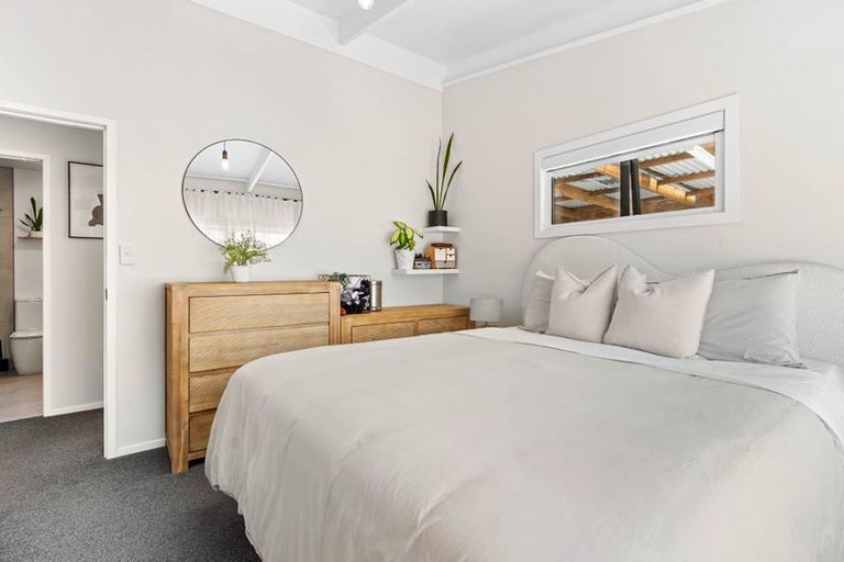 Photo of property in 2/324 Beach Road, Onerahi, Whangarei, 0110