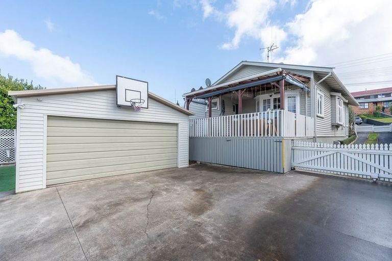 Photo of property in 9 Mahoe Street, Melville, Hamilton, 3206